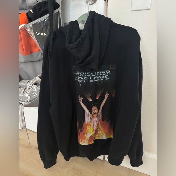 Boys lie prisoner of love hoodie - Picture 2 of 3